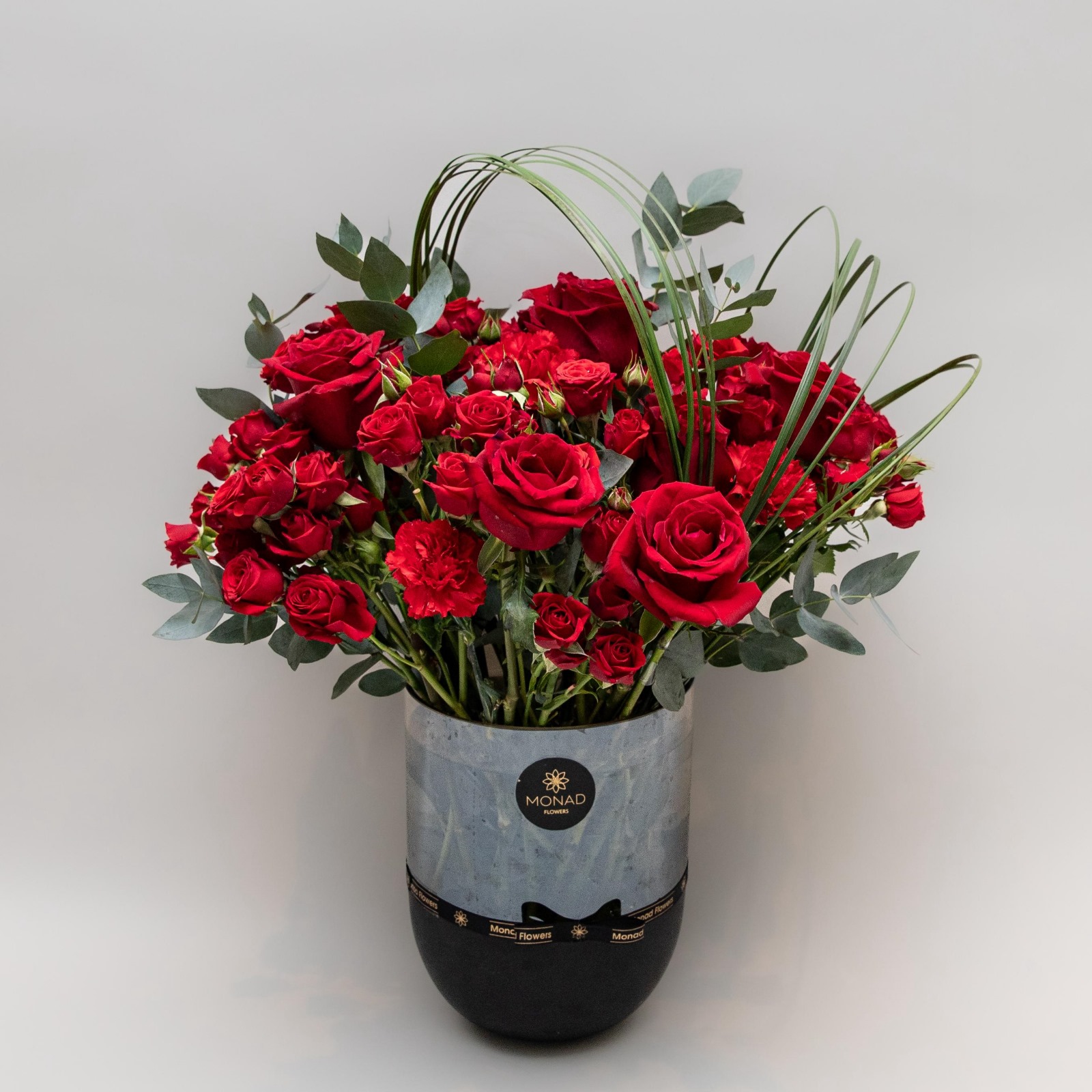 WhatsApp Image 2025-08-17 at 11.16.13_6202a4c5 Rose Heaven – Red rose bouquet in a round black vase